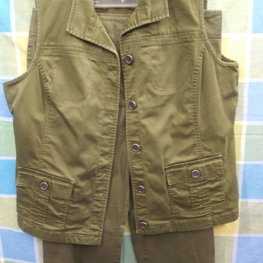 2314 Size XL Units Pant-set and Matching Top - Picture 4 of 9